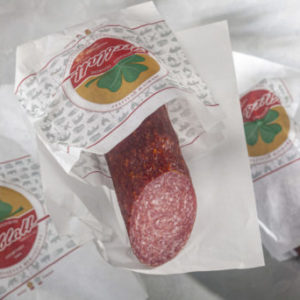 Salami Hausmarke geräuchert aufgeschnitten